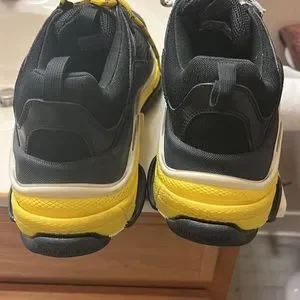 I’m selling balenciaga triple s there in good condition. Balenciaga | Shoes | Im Selling Balenciaga Triple S There In  main image 4